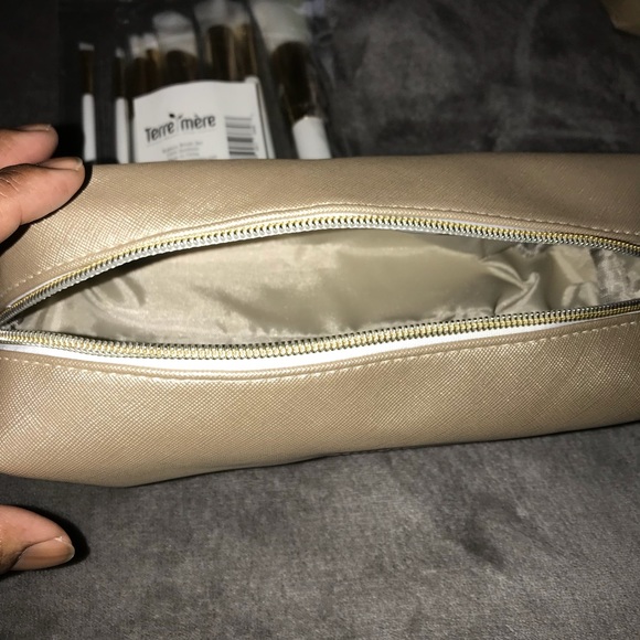 💚TERRE MERE Vegan Make-up Brushes - Picture 3 of 6